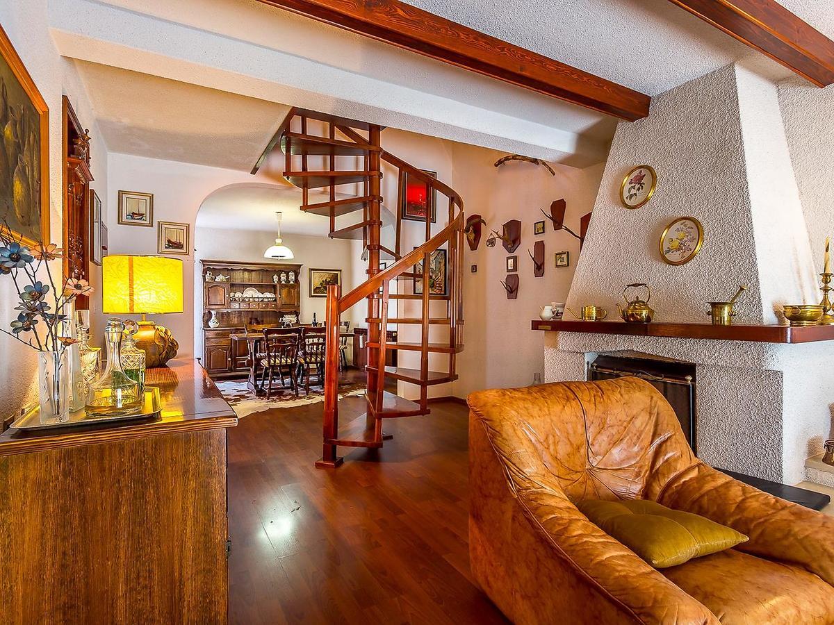 Holiday Home Ermanna พูลา ภายนอก รูปภาพ