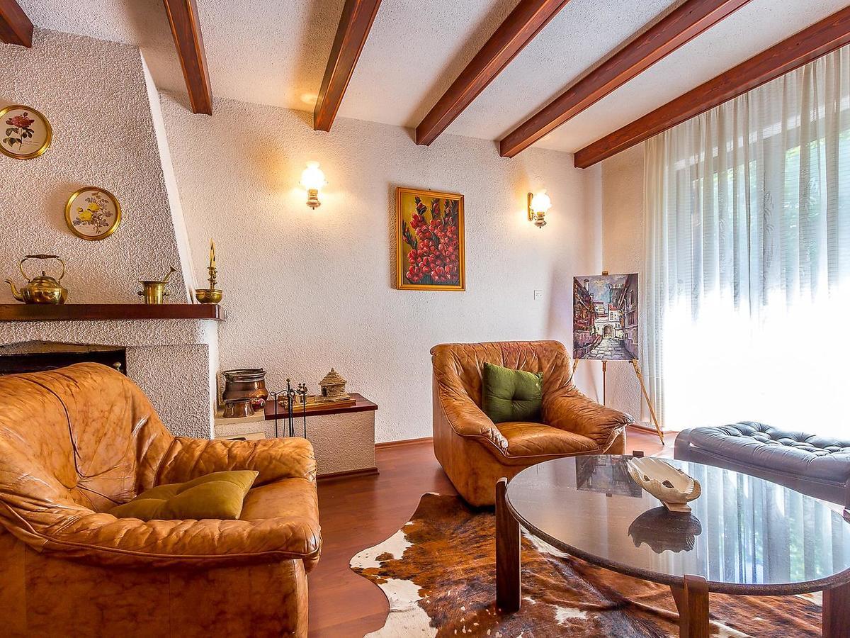 Holiday Home Ermanna พูลา ภายนอก รูปภาพ